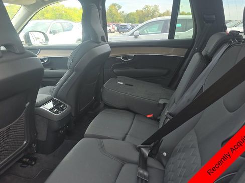 Used 2025 Volvo XC90 B6 Plus image 8