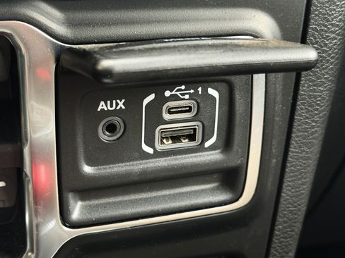 Used 2022 Jeep Wrangler Unlimited Sport AWD/4WD image 10
