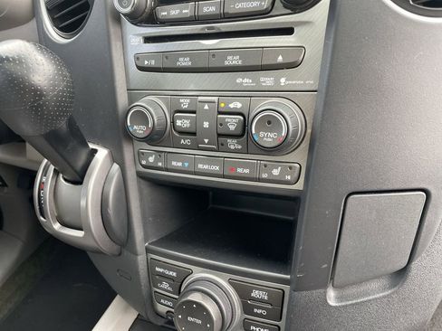 Used 2015 Honda Pilot Touring image 30