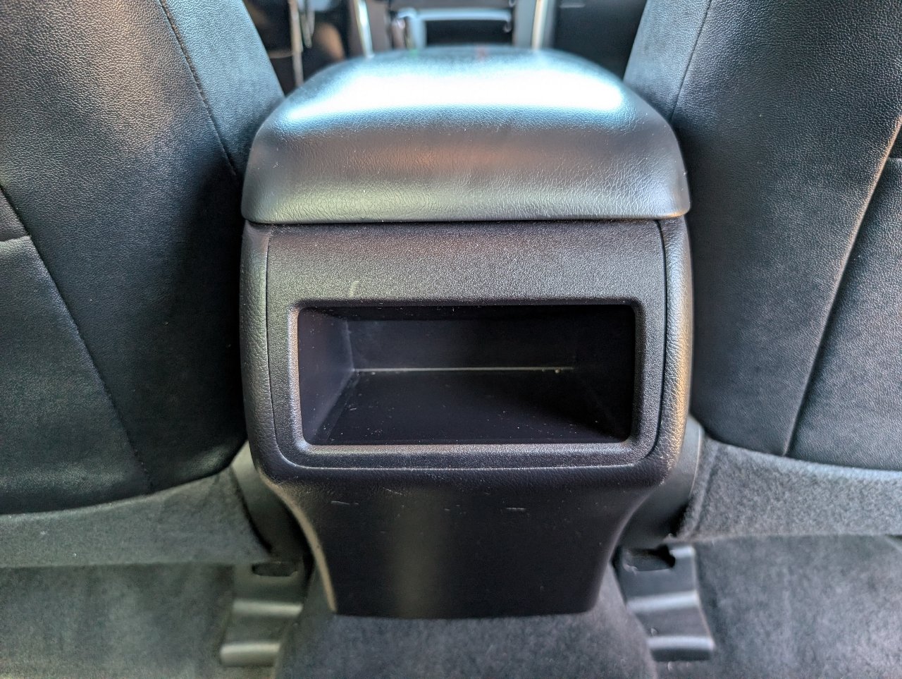 Used 2016 Toyota Camry SE FWD image 7