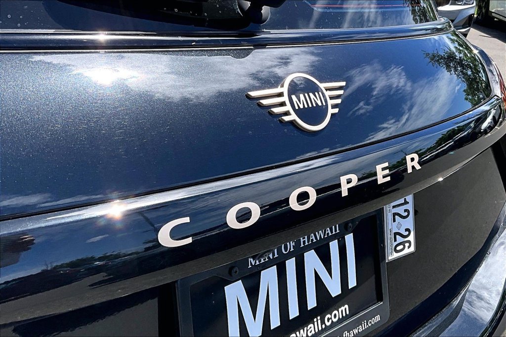 Used 2025 MINI Cooper 2-Door Hardtop FWD image 31