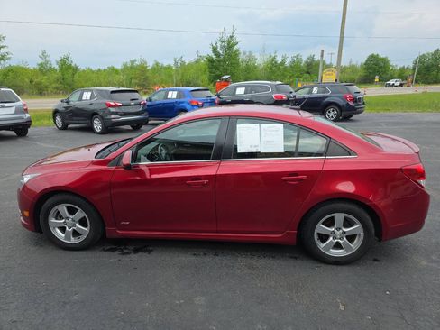 Used 2014 Chevrolet Cruze LT w/ RS Package FWD image 9