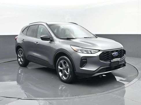 Used 2025 Ford Escape ST-Line AWD/4WD image 3