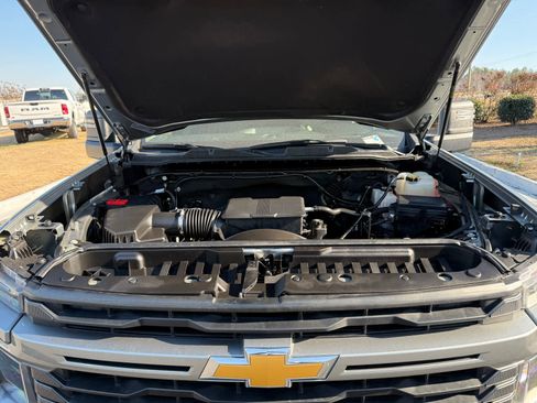 Used 2024 Chevrolet Silverado 2500 Custom w/ Custom Value Package image 30