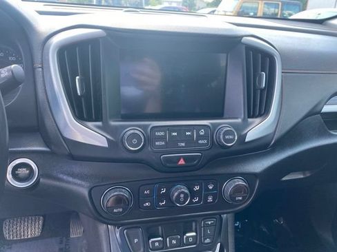 Used 2018 GMC Terrain SLT w/ Infotainment Package II AWD/4WD image 14