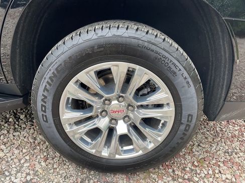 Used 2025 GMC Yukon Denali AWD/4WD image 17