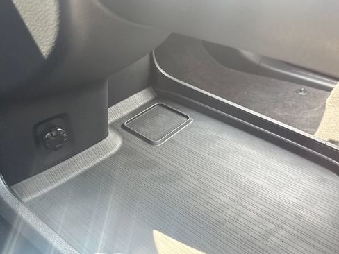 New 2026 Toyota Sienna Platinum AWD/4WD image 37