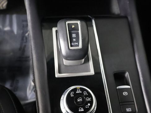 Used 2024 Mitsubishi Outlander SE image 45