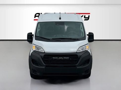 Used 2024 RAM ProMaster 2500 w/ Convenience Group FWD image 2