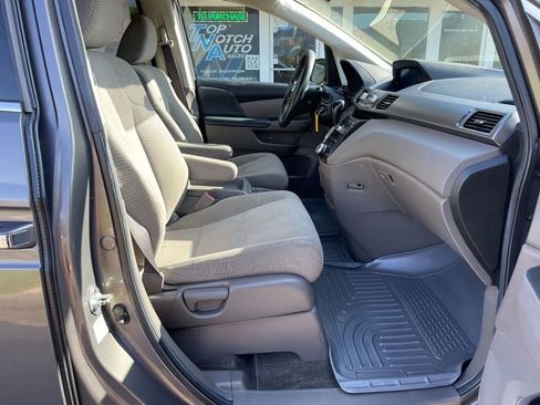 Used 2013 Honda Odyssey EX image 24