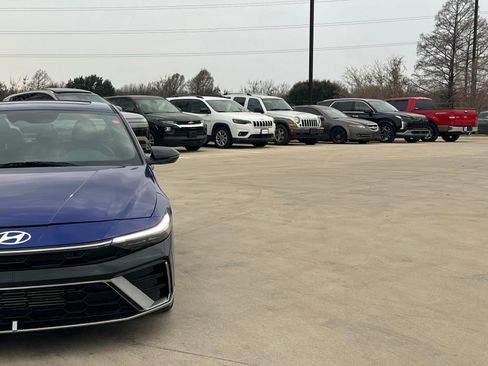 Used 2024 Hyundai Elantra N Line image 3