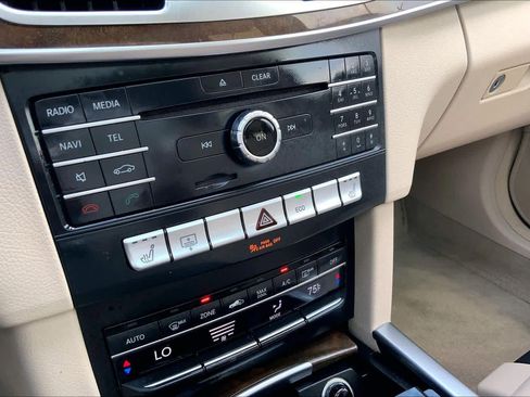 Used 2016 Mercedes-Benz E 350 E 350 Luxury image 34