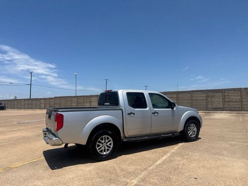 Used 2017 Nissan Frontier SV RWD image 23