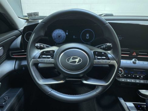 Used 2024 Hyundai Elantra SEL w/ Convenience Package image 15