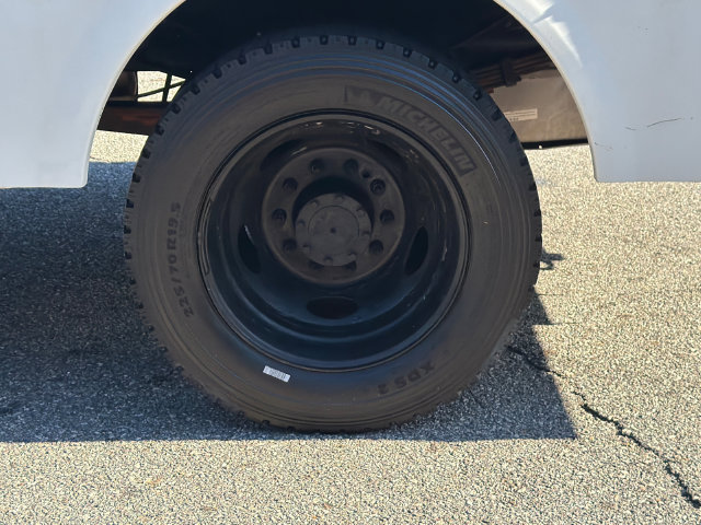 Used 2016 Ford F550 2WD Regular Cab Super Duty image 19