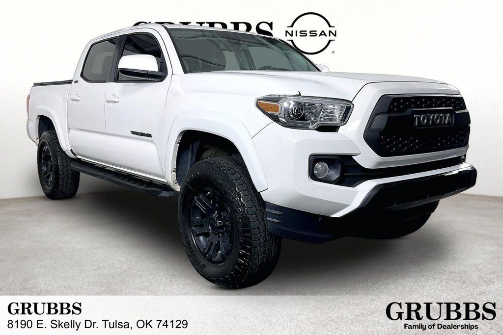 Used 2019 Toyota Tacoma SR5 AWD/4WD image 1