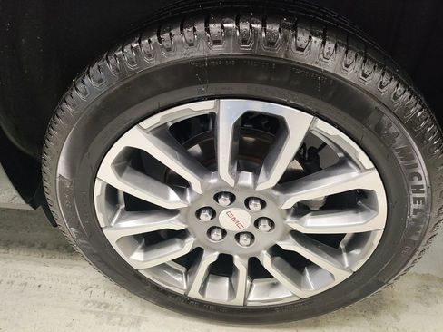 Used 2023 GMC Acadia Denali w/ Trailering Package AWD/4WD image 20