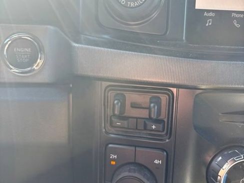Used 2025 Ford F350 Platinum AWD/4WD image 21