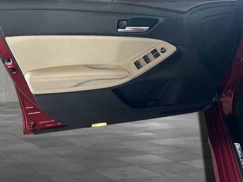 Used 2022 Toyota Avalon XLE w/ Moonroof Package image 22