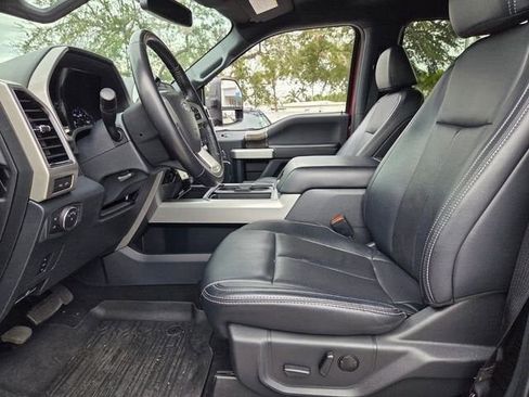 Used 2022 Ford F250 Lariat w/ Black Appearance Package AWD/4WD image 16