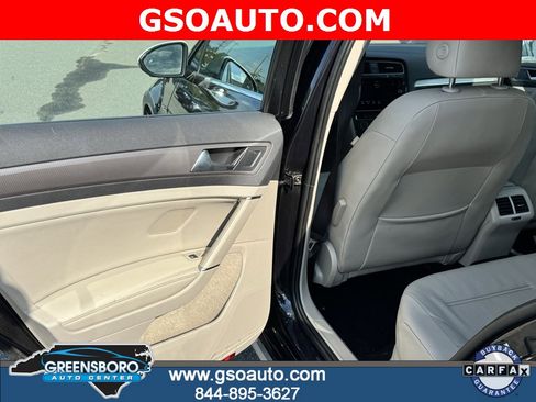 Used 2018 Volkswagen Golf Alltrack SE image 16
