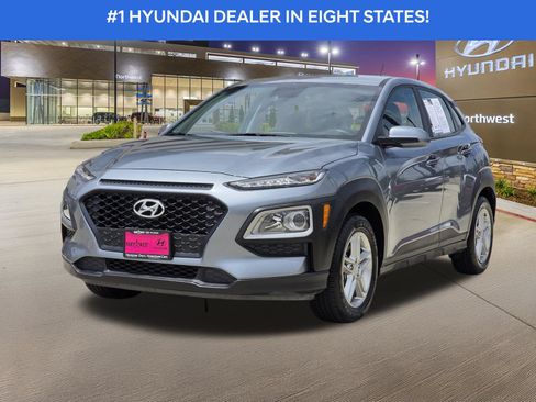 Used 2021 Hyundai Kona SE FWD image 2