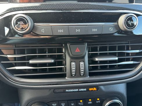 Used 2025 Ford Escape ST-Line w/ Equipment Group 301A image 16