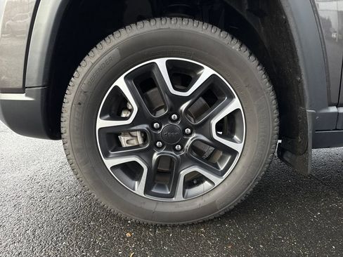 Used 2020 Jeep Compass Sport image 31