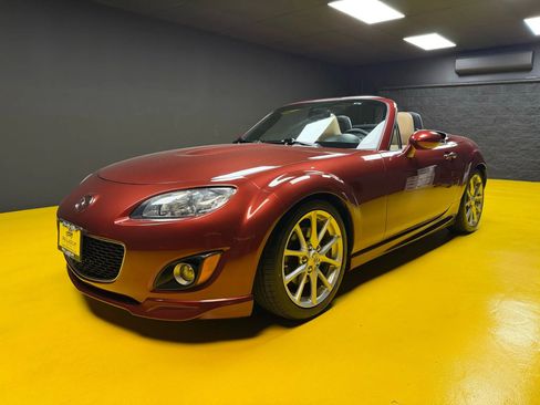 Used 2010 MAZDA MX-5 Miata Grand Touring w/ Premium Pkg image 1