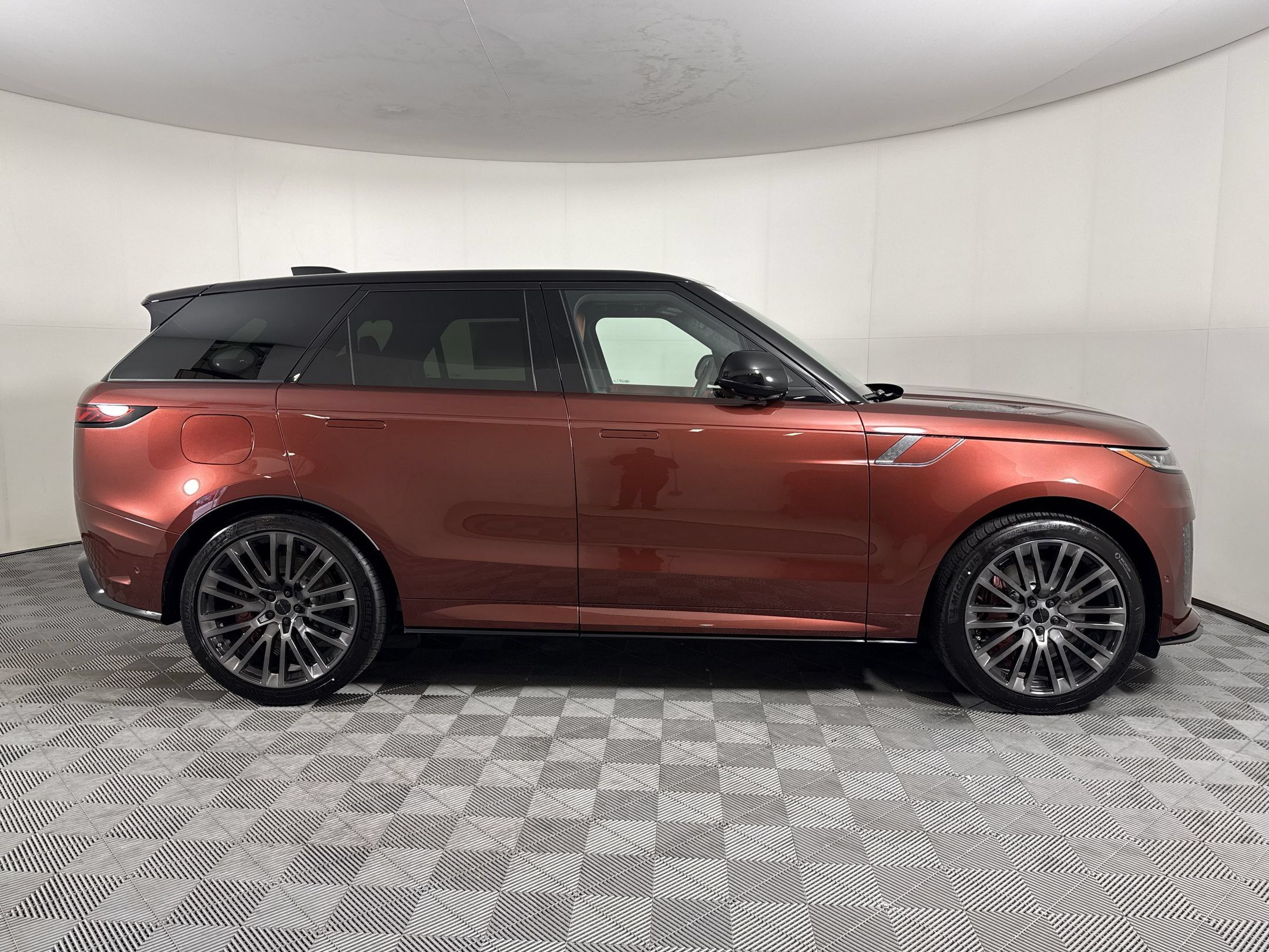 New 2026 Land Rover Range Rover Sport SV Carbon AWD/4WD image 8