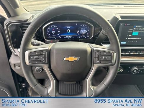 Used 2024 Chevrolet Silverado 1500 LT AWD/4WD image 19