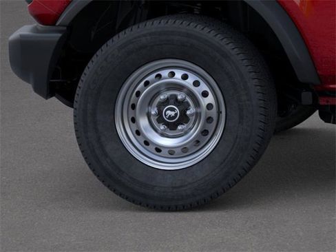 New 2025 Ford Bronco 4-Door image 21