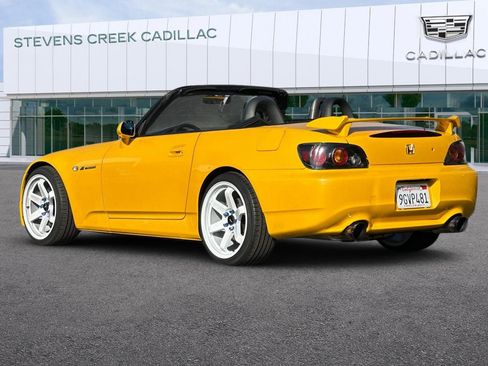 Used 2004 Honda S2000 image 5