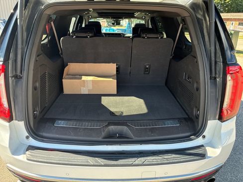 Used 2023 GMC Yukon XL Denali w/ Denali Reserve Package AWD/4WD image 24