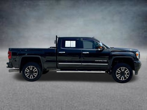 Used 2015 GMC Sierra 3500 Denali w/ Duramax Plus Package AWD/4WD image 4