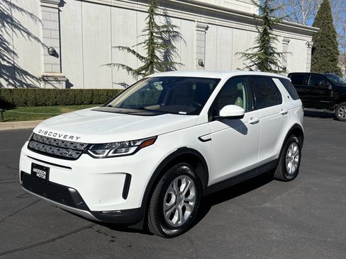 Used 2020 Land Rover Discovery Sport S image 3