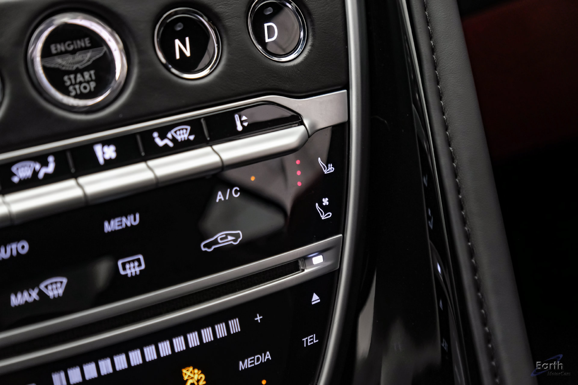 Used 2021 Aston Martin DB11 Coupe RWD image 62