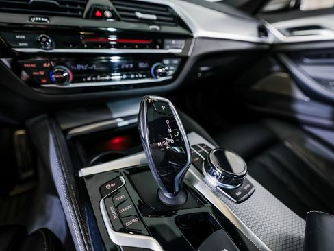 Used 2018 BMW M550i xDrive image 20