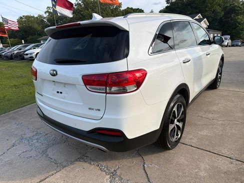 Used 2018 Kia Sorento EX FWD image 8