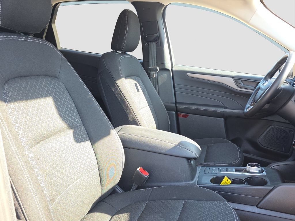 Used 2024 Ford Escape Active AWD/4WD image 18