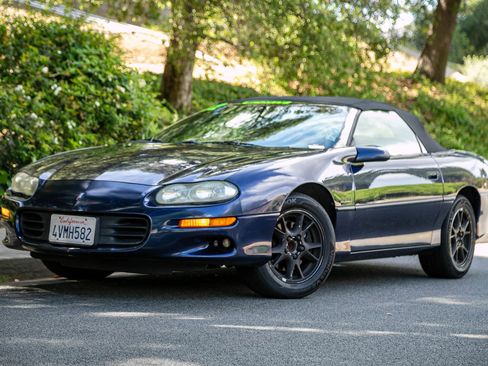 Used 2002 Chevrolet Camaro Z28 RWD image 1