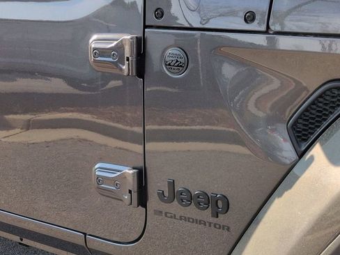New 2026 Jeep Gladiator Sport image 12