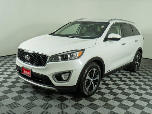 Used 2016 Kia Sorento EX w/ EX Premium Package AWD/4WD image 3