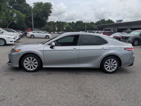 Used 2020 Toyota Camry LE FWD image 7