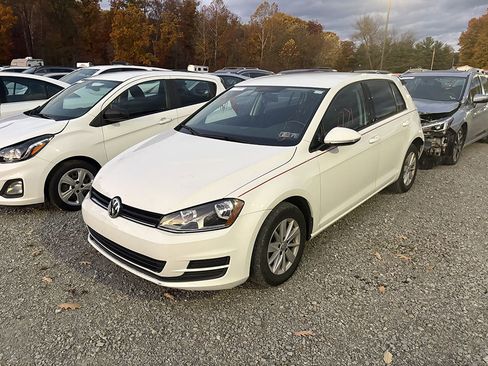 Used 2016 Volkswagen Golf S image 2