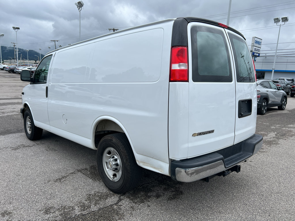 Used 2025 Chevrolet Express 2500 w/ Driver Convenience Package RWD image 7