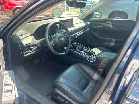 Used 2023 Honda Accord EX-L image 9