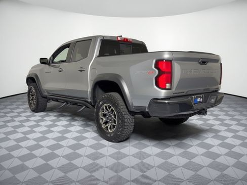 Used 2023 Chevrolet Colorado ZR2 w/ ZR2 Convenience Package III AWD/4WD image 3