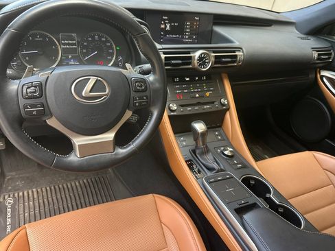 Used 2019 Lexus RC 300 w/ Premium Package RWD image 16