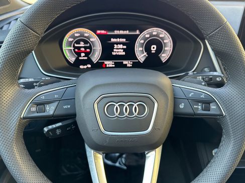 Used 2024 Audi Q5 e Premium Plus w/ Premium Plus Package image 22